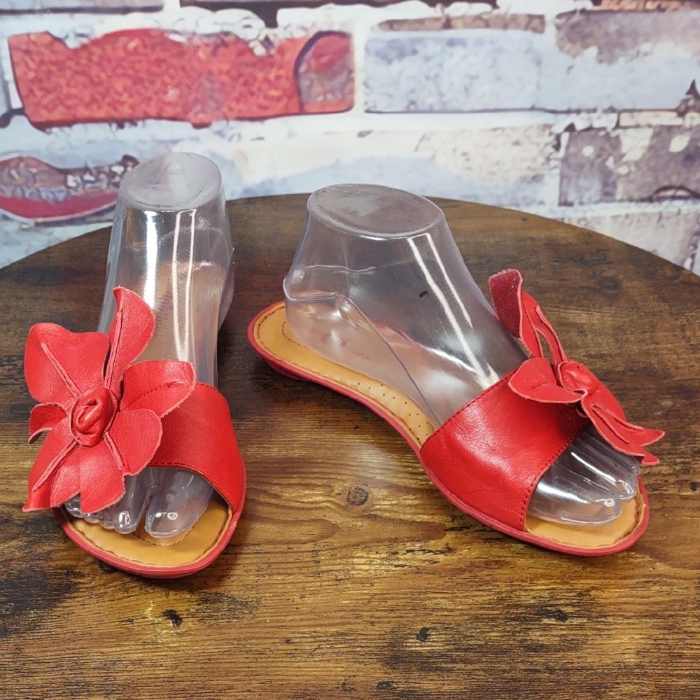 Born Crown Leather Slides